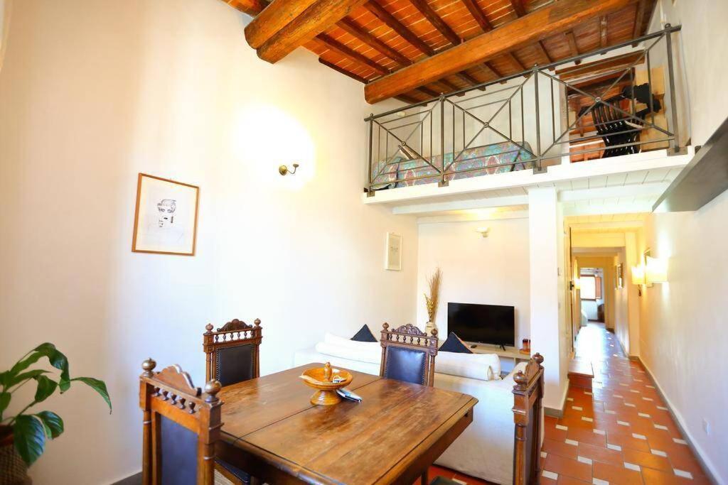 Santa Maria Novella Station Florentine Apartment Firenze Bagian luar foto